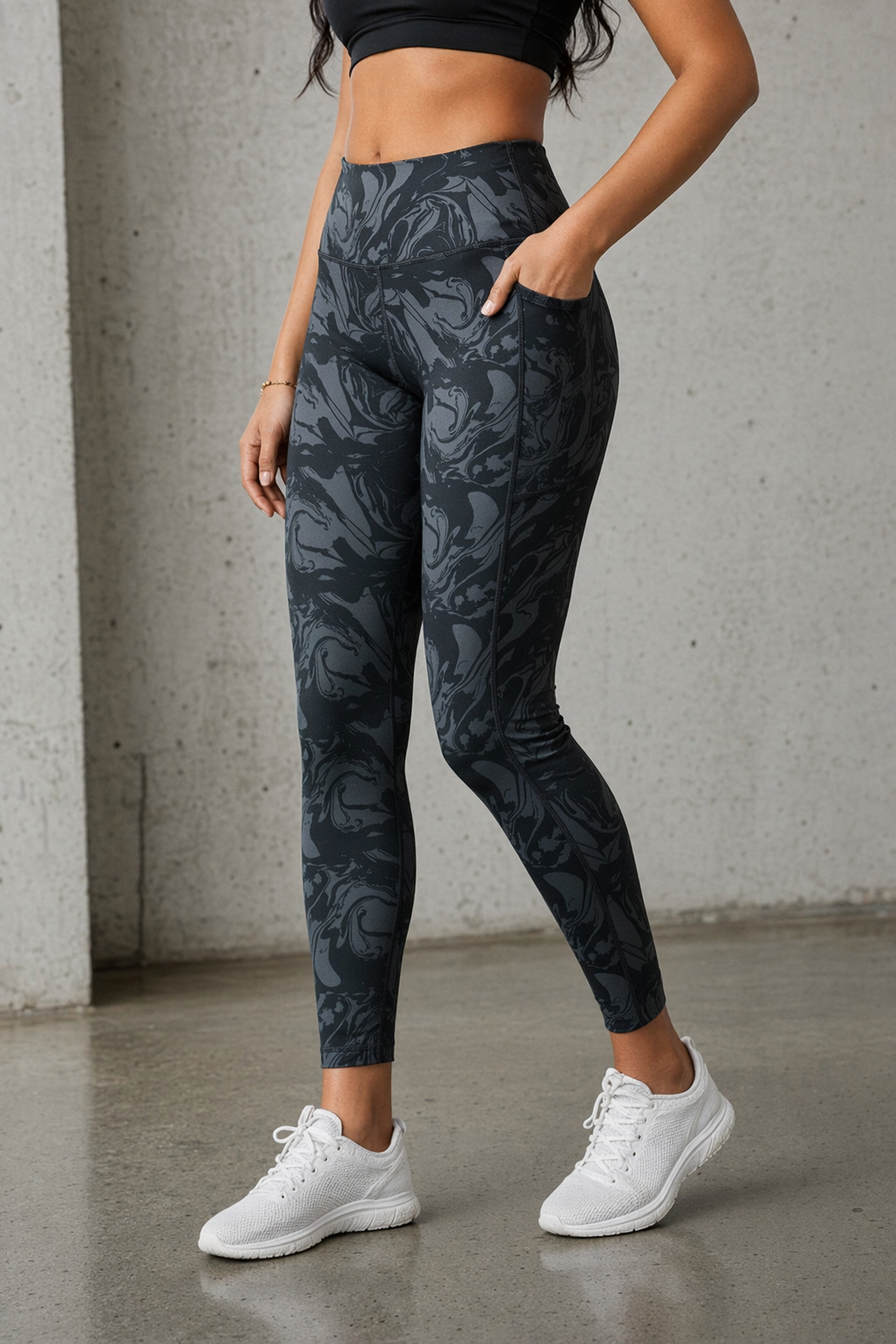 Active Tights with Pocket - Black Mirage