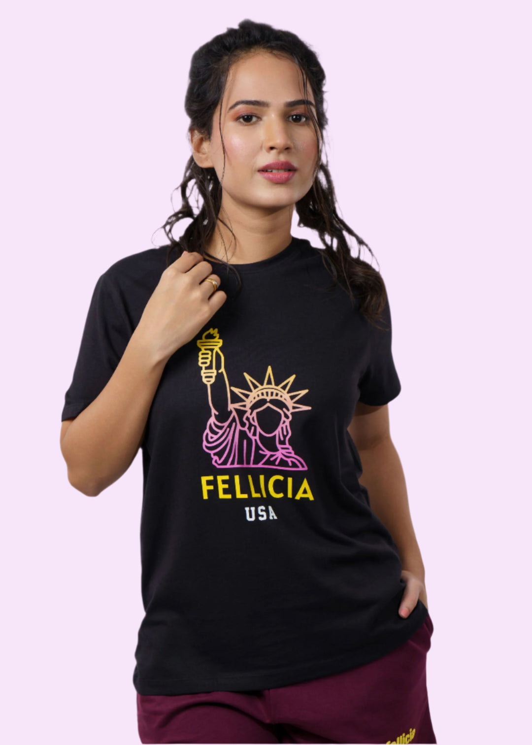 Black Graphic Print T-shirt for Women