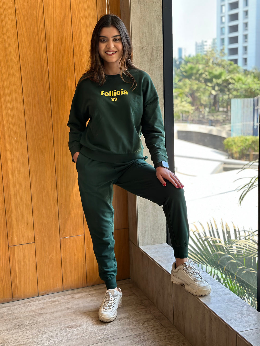 Sweatshirt & Jogger Vacation Set (OLIVE GREEN)