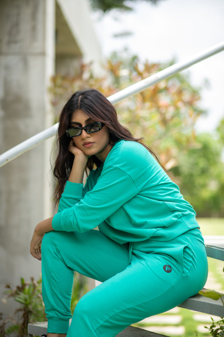 Sweatshirt & Jogger Vacation Set (CORAL GREEN)