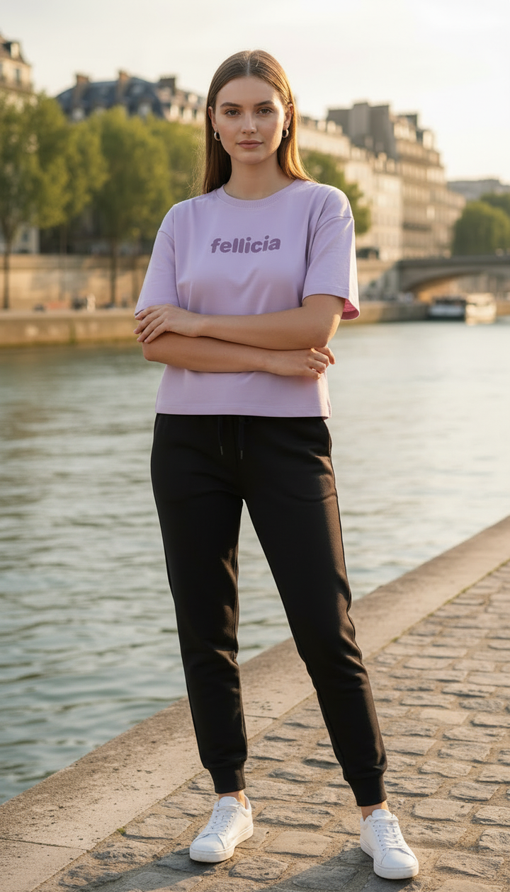 TRAVEL Lilac Sweat-Tee & Black Jogger Set