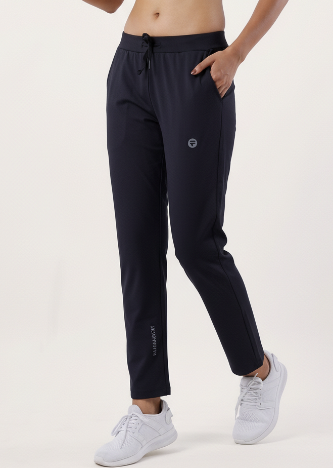 Women’s Everyday Motion Track Pant (Black)